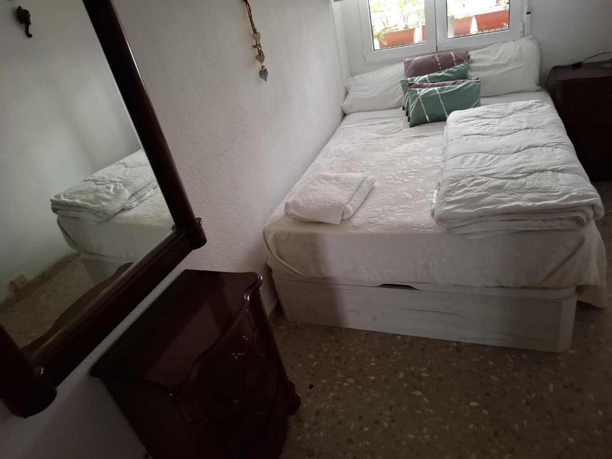 Private Room In A Shared Flat In Castellon Кастельон-де-ла-Плана Экстерьер фото